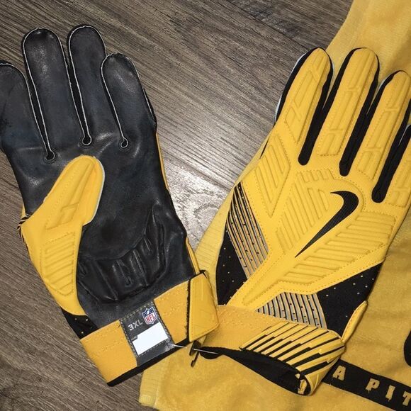 Pittsburgh Steelers Terrible Towel and NFL Football Receiver Stickey Gloves - Picture 2 of 4